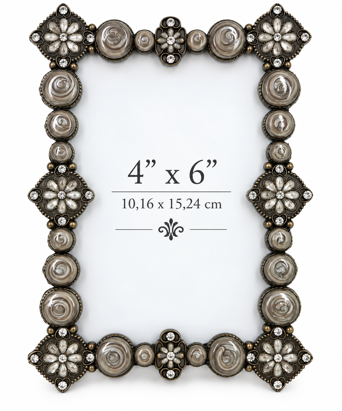 dekorativni-ram-za-slike-10-x-15-cm.png Dekorativni ram za slike 10 × 15 cm